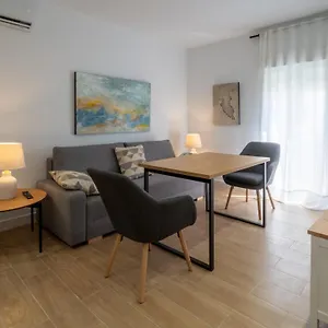 Bhost - Nieves Córdoba